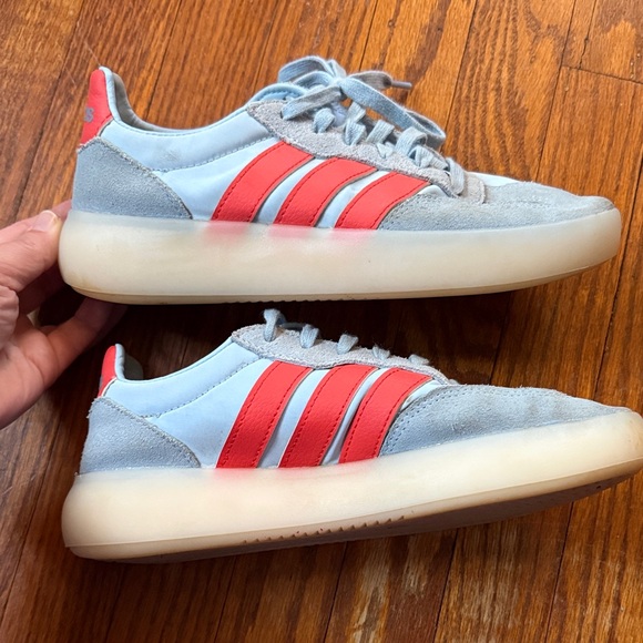 Adidas Sneakers in Coral Red and Baby Blue 6.5 - Picture 4 of 5